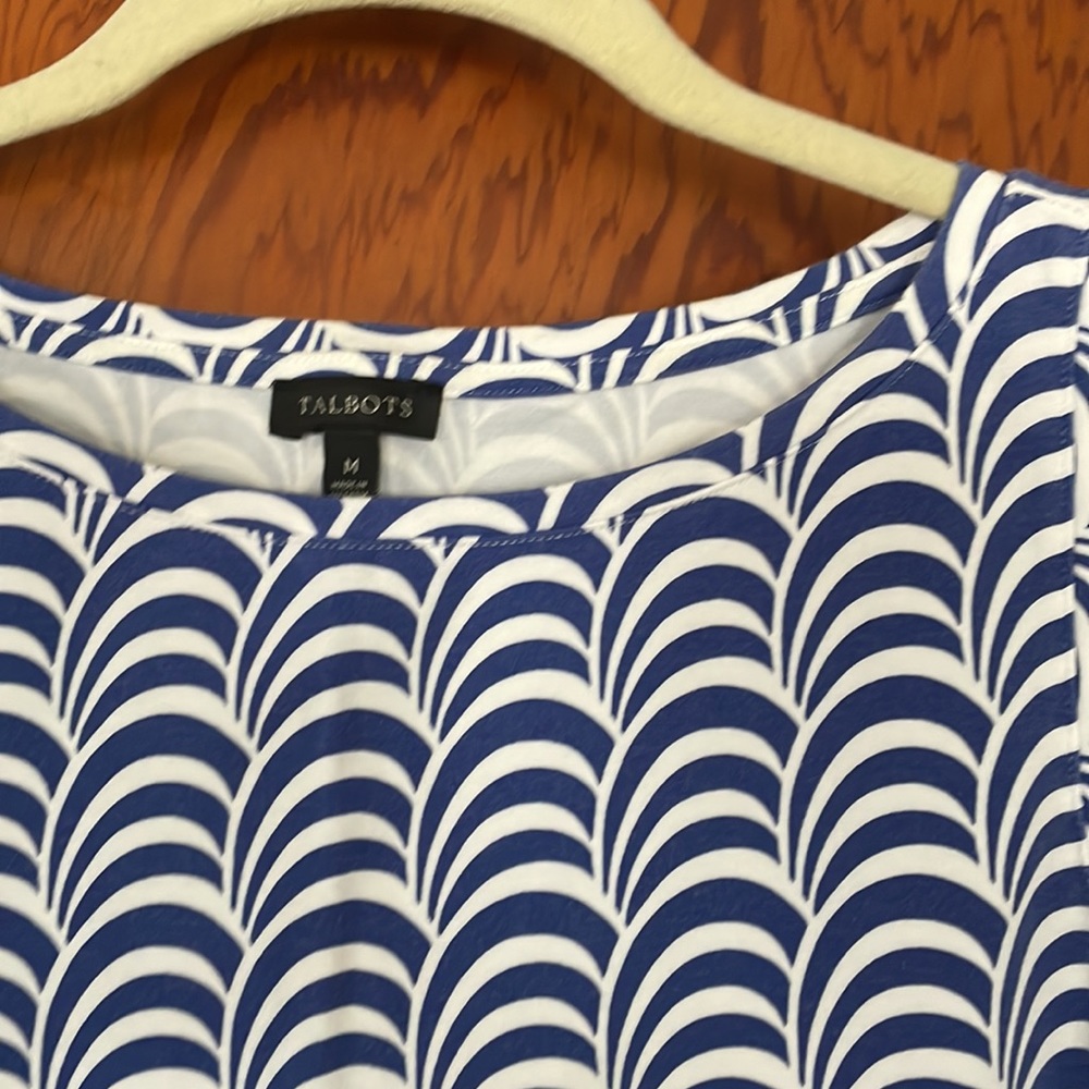 Sleeveless T-shirt - Picture 2 of 2